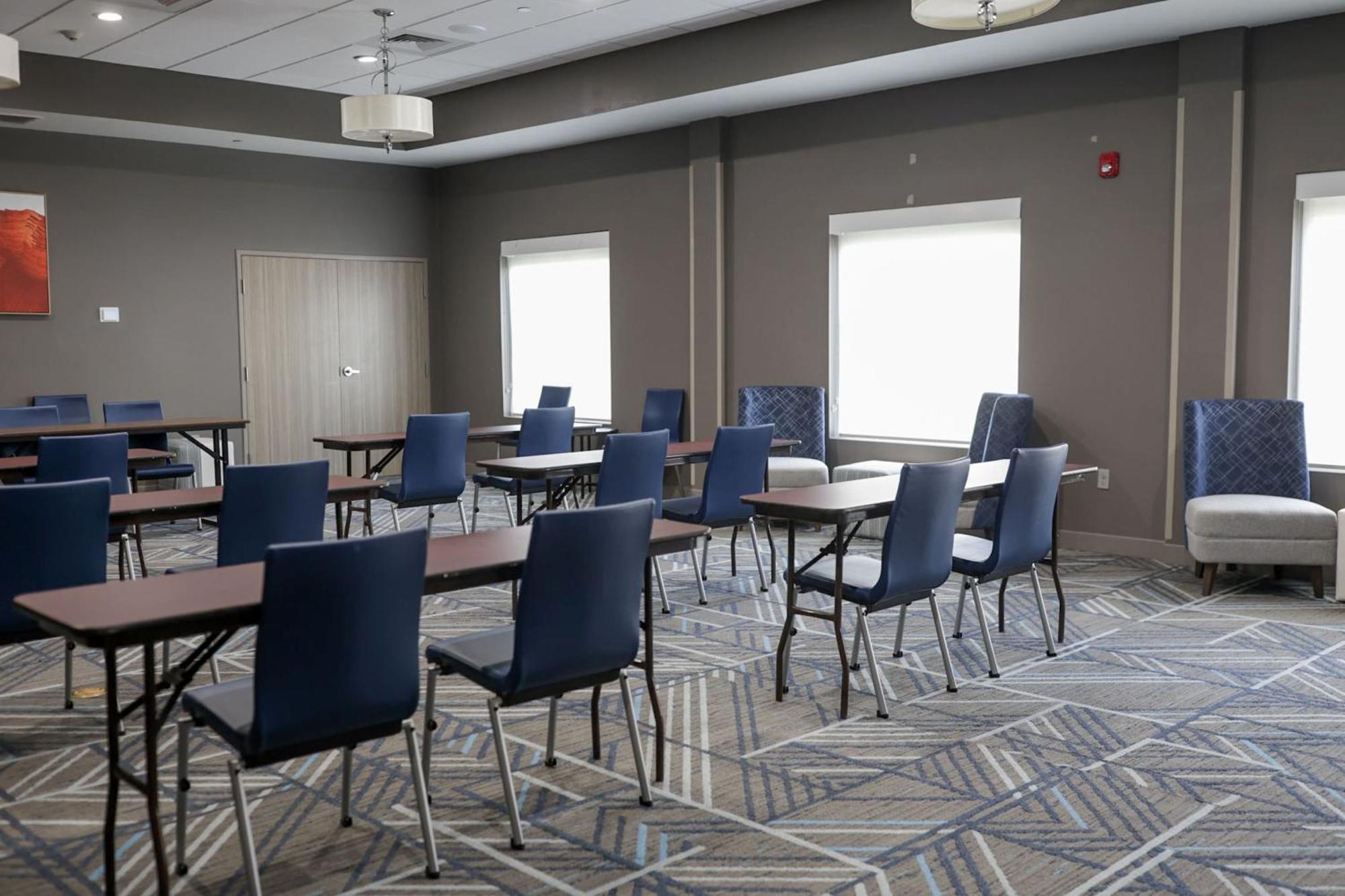 Holiday Inn Express & Suites Memphis Arpt Elvis Presley Blv By Ihg Exterior foto